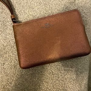 Coach small wristlet. It has the original tags